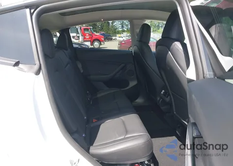 2025 Tesla Model Y Long Range Dual Motor All-Wheel Drive from USA, damaged, VIN 7SAYGDEE4SF261567